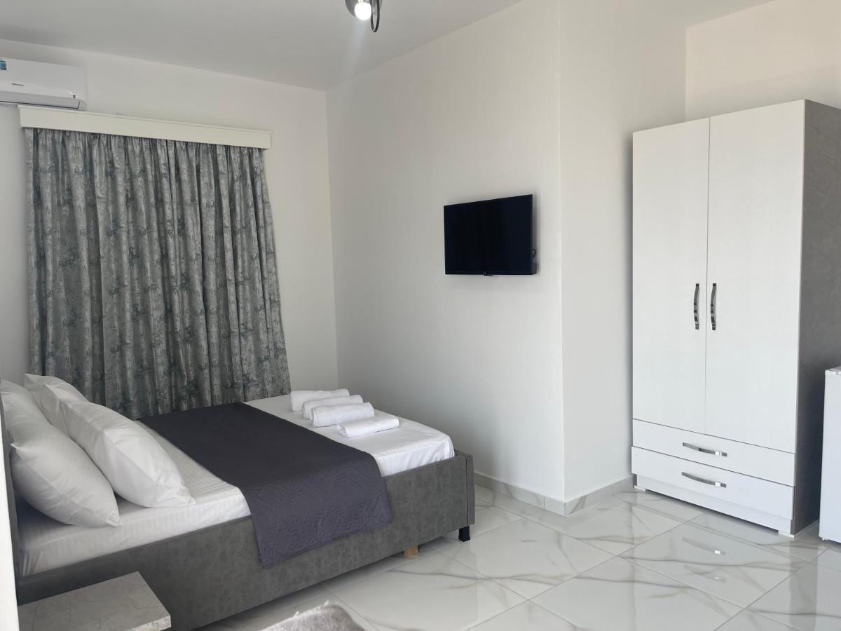 Villa Marsal Sarande Bagian luar foto