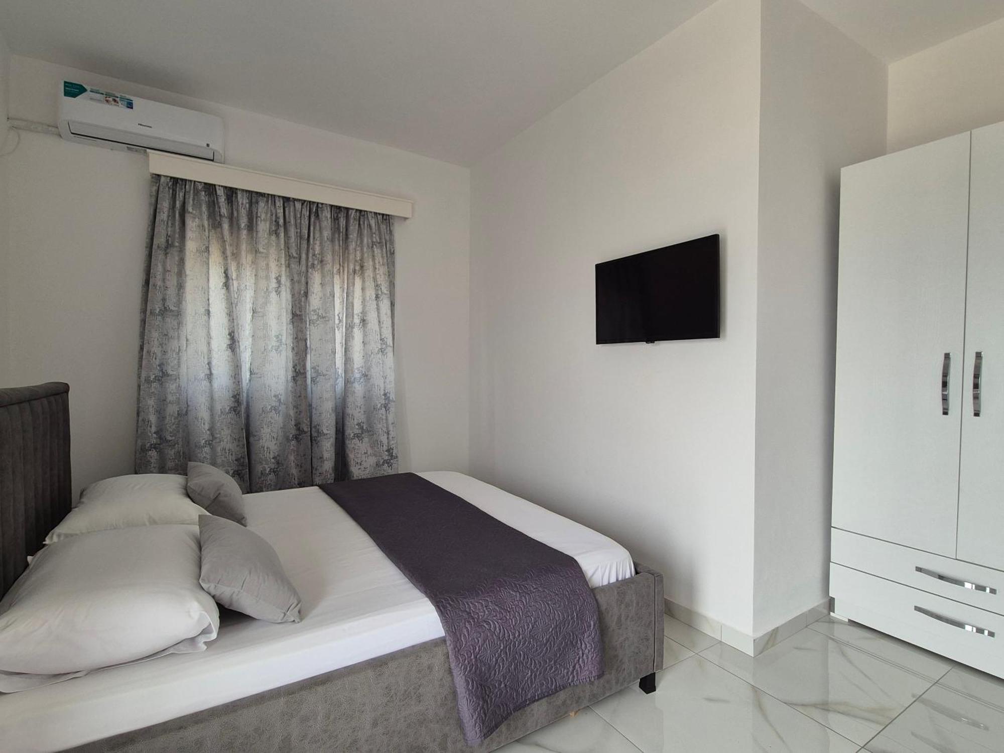 Villa Marsal Sarande Bagian luar foto