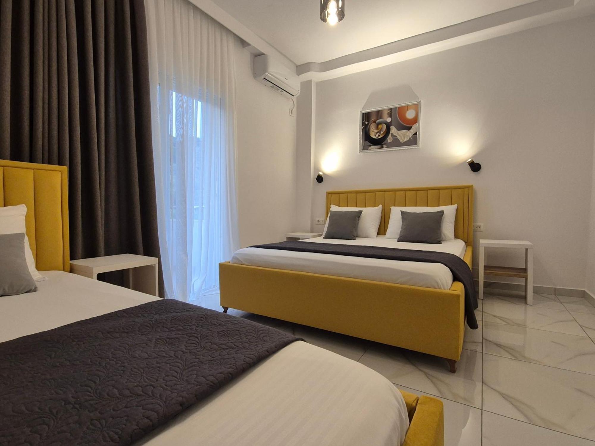 Villa Marsal Sarande Bagian luar foto