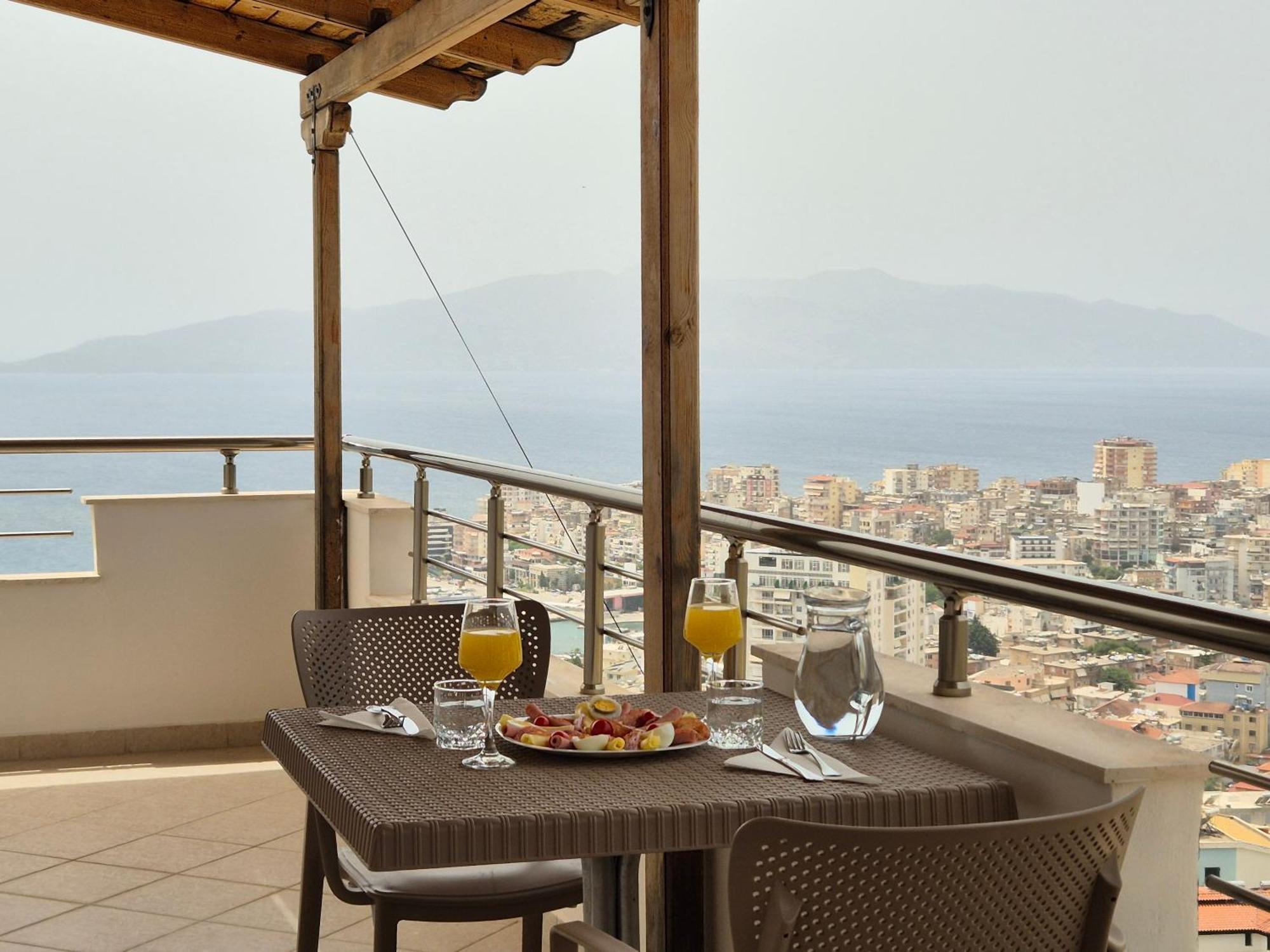 Villa Marsal Sarande Bagian luar foto